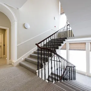 Apartment Royal Princes