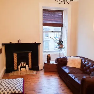Apartment Bright 1 Bedroom Near Centre