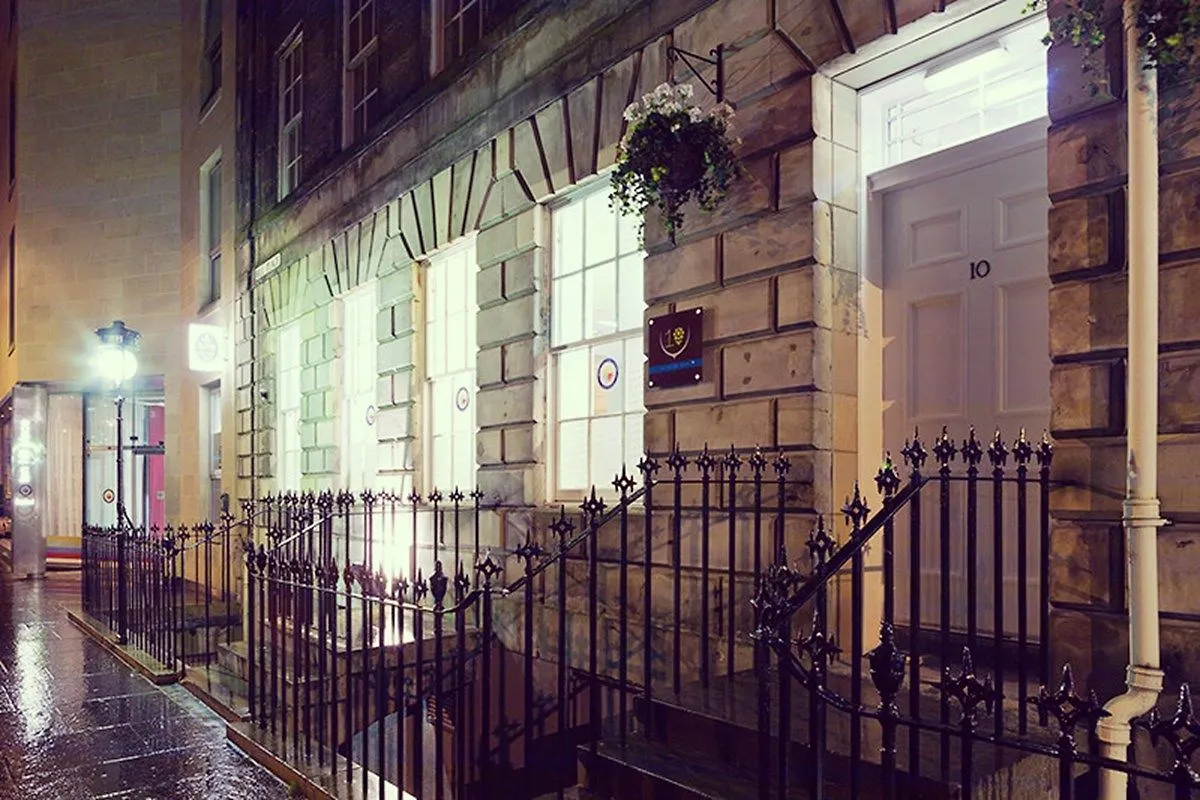Ten Hill Place location
