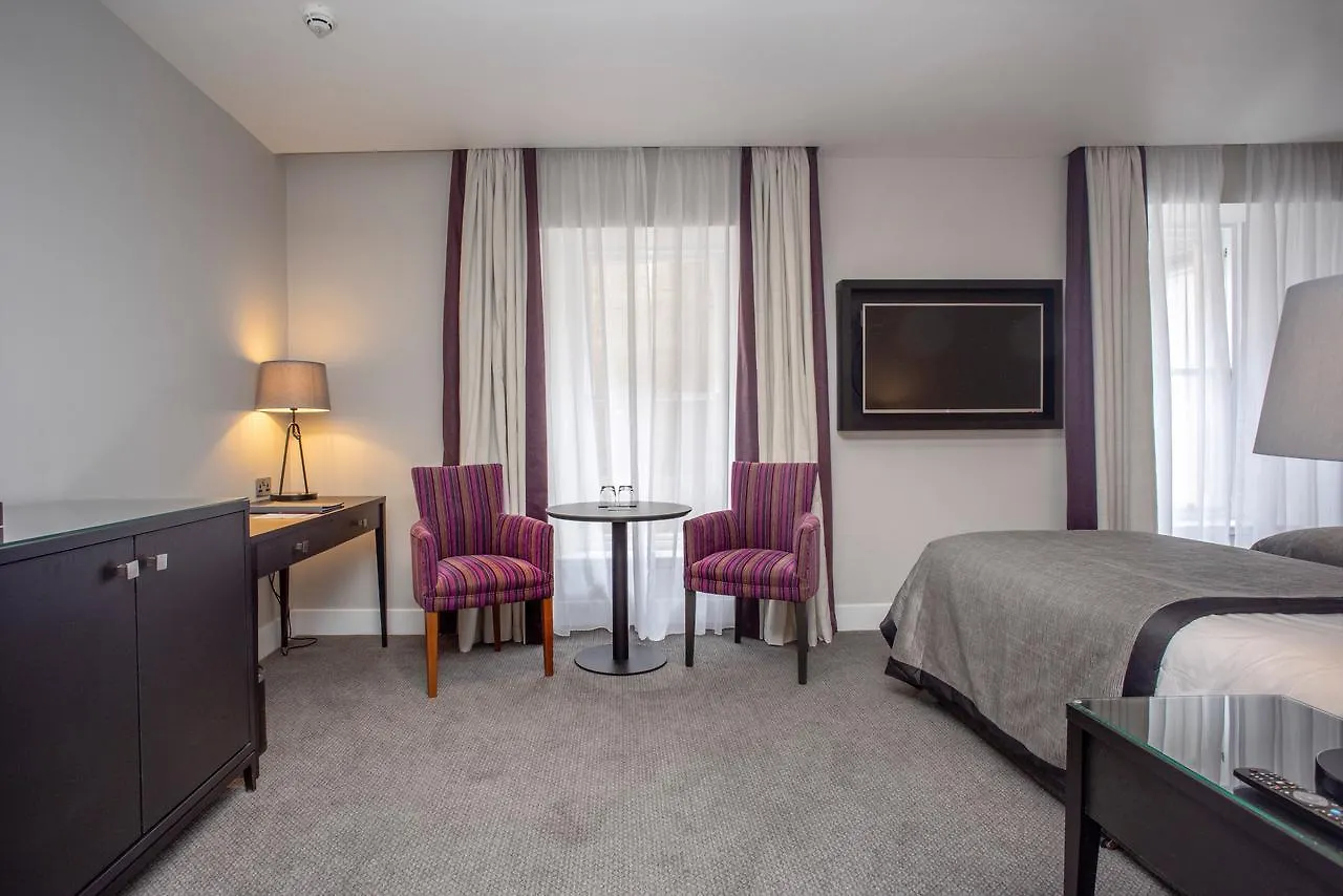 Ten Hill Place Edinburgh 4*,